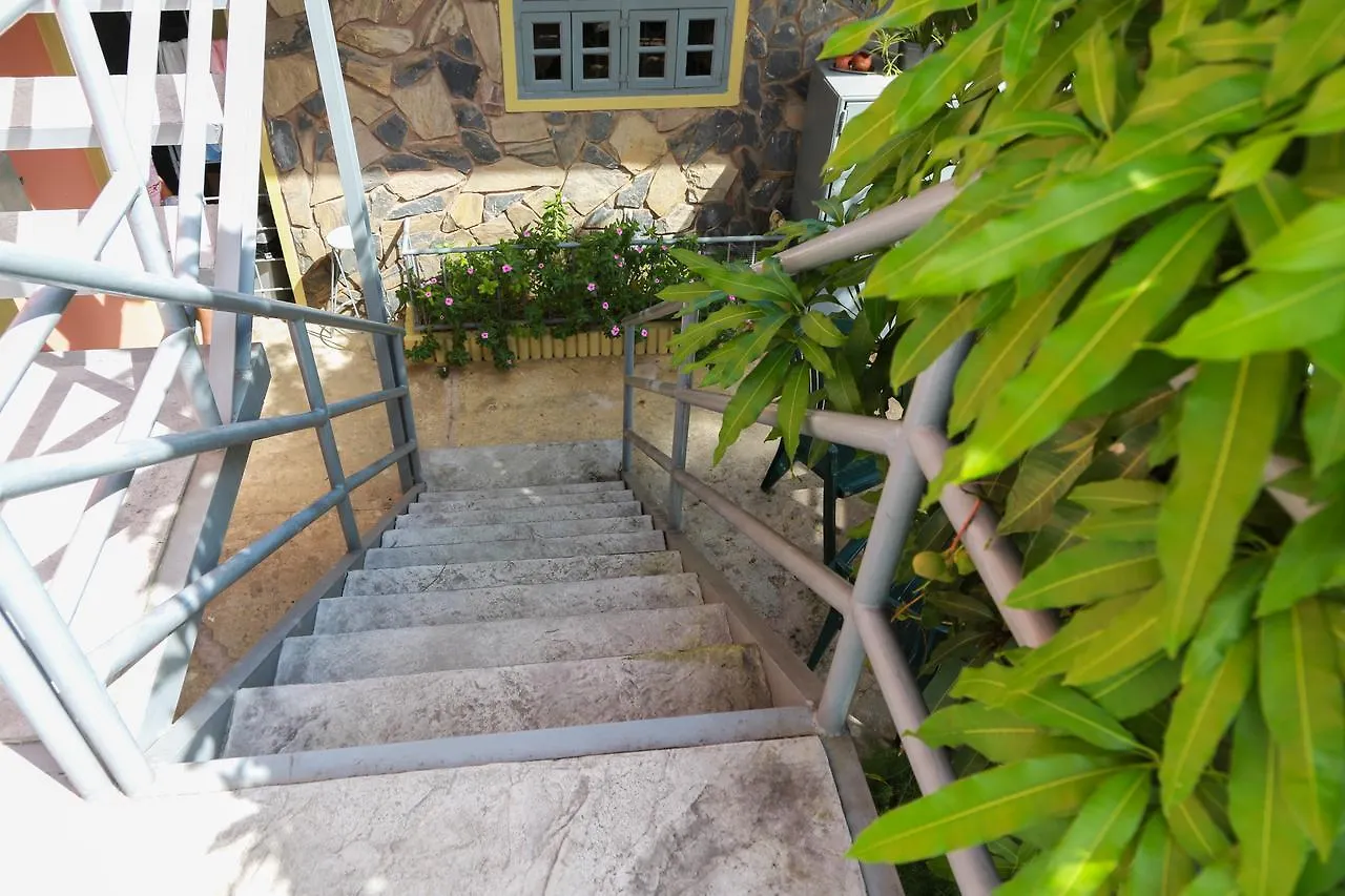 Piarco Stayinn Trinidad לינה וארוחת בוקר